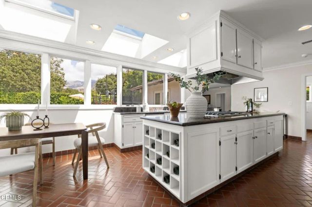 534 Vallombrosa Drive, Pasadena, CA 91107