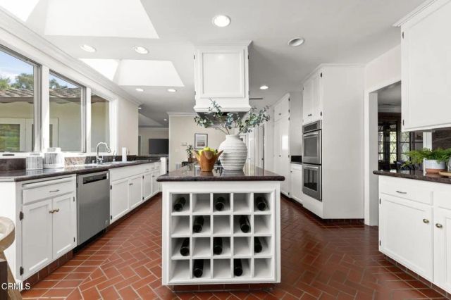 534 Vallombrosa Drive, Pasadena, CA 91107