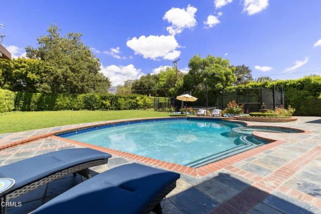 534 Vallombrosa Drive, Pasadena, CA 91107