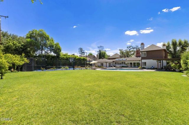 534 Vallombrosa Drive, Pasadena, CA 91107