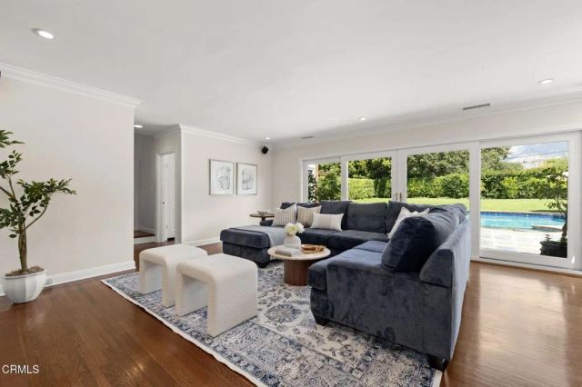 534 Vallombrosa Drive, Pasadena, CA 91107