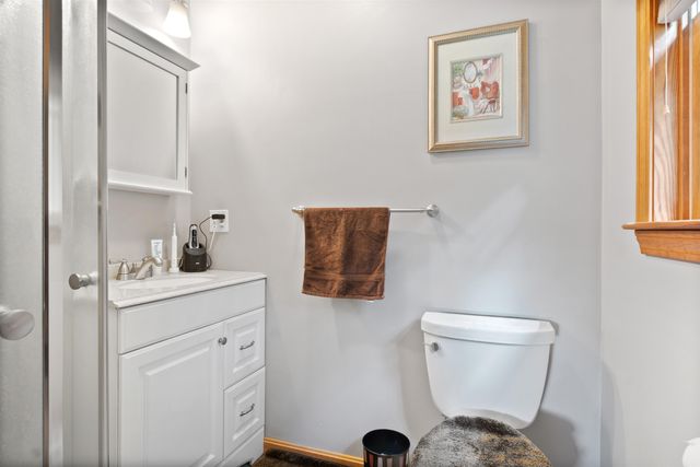 11 Poore Road, Hooksett, NH 03106