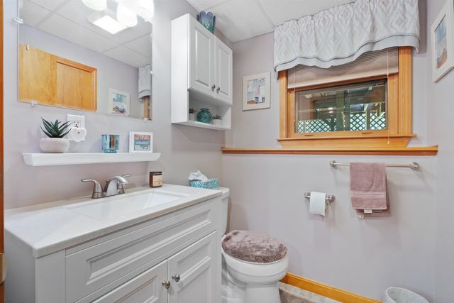 11 Poore Road, Hooksett, NH 03106
