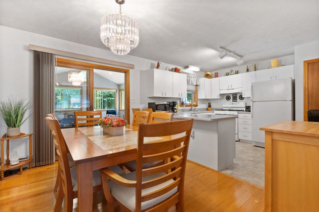 11 Poore Road, Hooksett, NH 03106