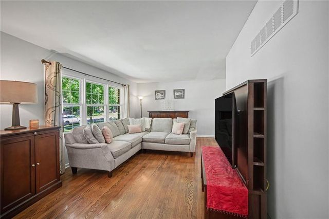 9407 Craig Drive, Overland Park, KS 66212