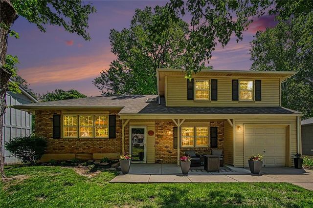9407 Craig Drive, Overland Park, KS 66212