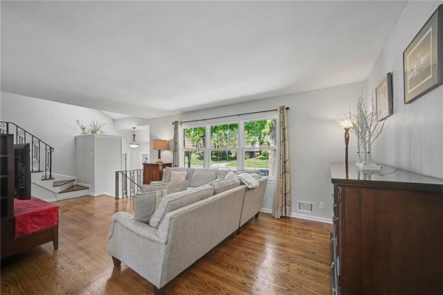 9407 Craig Drive, Overland Park, KS 66212