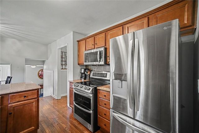 9407 Craig Drive, Overland Park, KS 66212