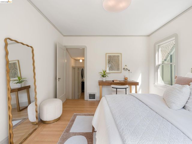 2816 Webster St, Berkeley, CA 94705