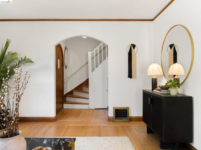 2816 Webster St, Berkeley, CA 94705