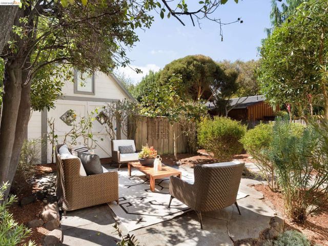 2816 Webster St, Berkeley, CA 94705