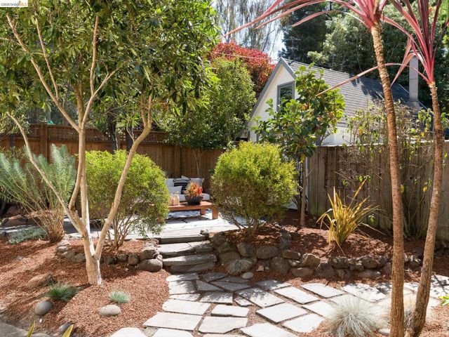 2816 Webster St, Berkeley, CA 94705