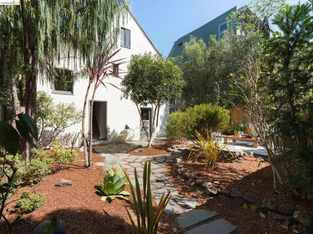 2816 Webster St, Berkeley, CA 94705
