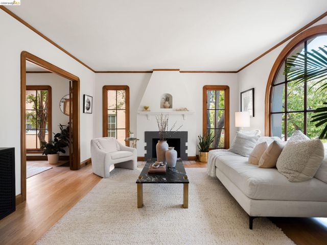 2816 Webster St, Berkeley, CA 94705
