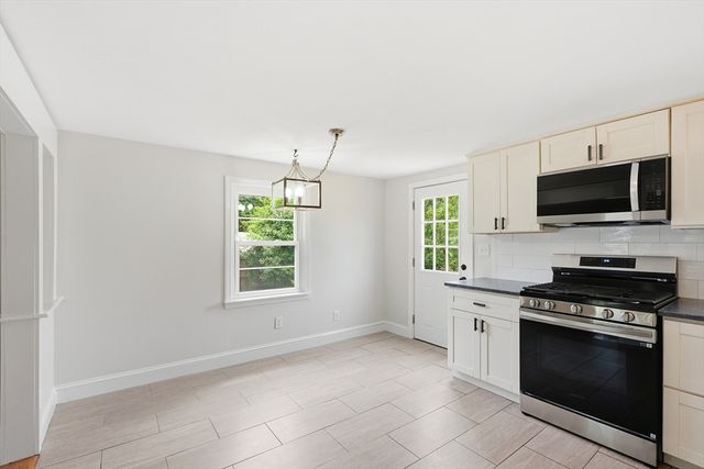 25 Julia Road, Weymouth, MA 02191