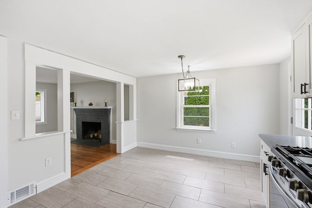 25 Julia Road, Weymouth, MA 02191