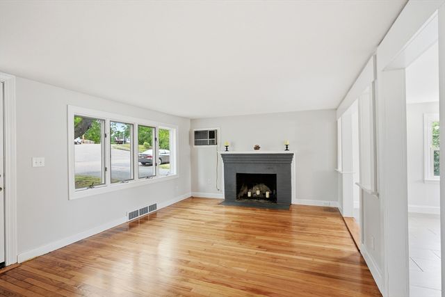 25 Julia Road, Weymouth, MA 02191