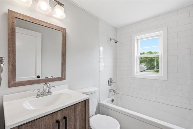 25 Julia Road, Weymouth, MA 02191