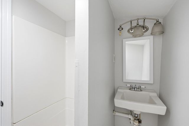 25 Julia Road, Weymouth, MA 02191
