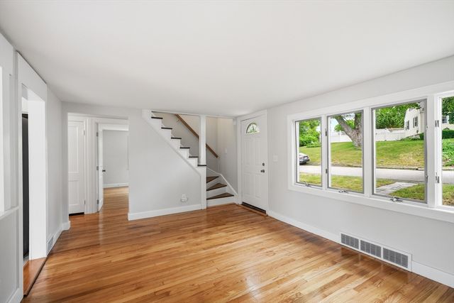 25 Julia Road, Weymouth, MA 02191