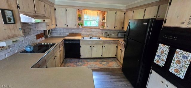 116 Pleasant Street, Wellington, OH 44090