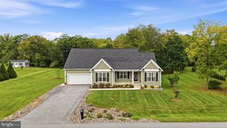 260 STORMFIELD DR E, Martinsburg, WV 25404
