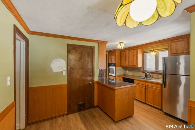 88 Englewood Avenue, West Hartford, CT 06110