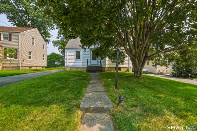 88 Englewood Avenue, West Hartford, CT 06110