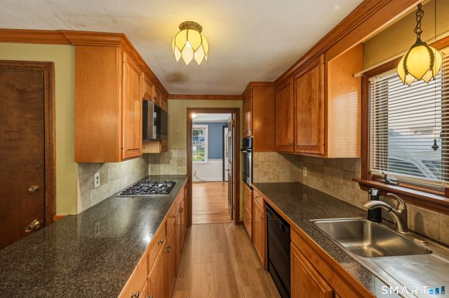 88 Englewood Avenue, West Hartford, CT 06110
