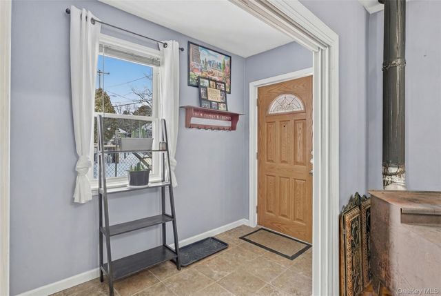 10 Maple Avenue N, Loch Sheldrake, NY 12779