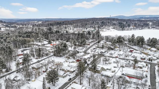 10 Maple Avenue N, Loch Sheldrake, NY 12779