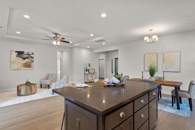 1972 Sugar Pine Dr, Oakdale, CA 95361