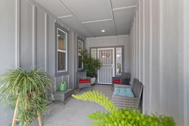 1972 Sugar Pine Dr, Oakdale, CA 95361