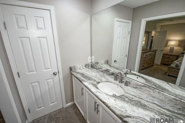 6407 Donnybrook Ave, Greenwell Springs, LA 70739