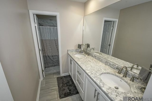 6407 Donnybrook Ave, Greenwell Springs, LA 70739