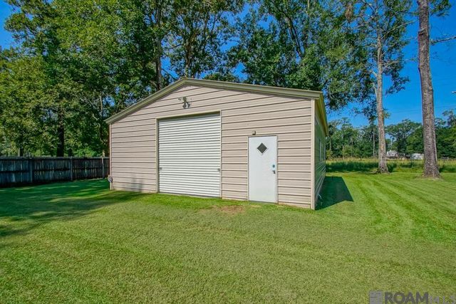 6407 Donnybrook Ave, Greenwell Springs, LA 70739