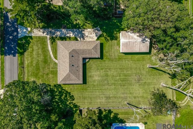 6407 Donnybrook Ave, Greenwell Springs, LA 70739