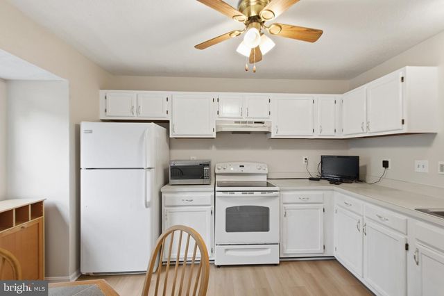 3210 FOREST RUN DR, District Heights, MD 20747