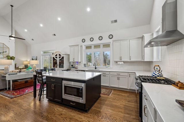 1395 Sawyer Cemetery Road, Signal Mountain, TN 37377