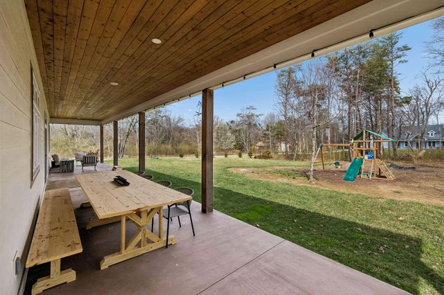 1395 Sawyer Cemetery Road, Signal Mountain, TN 37377