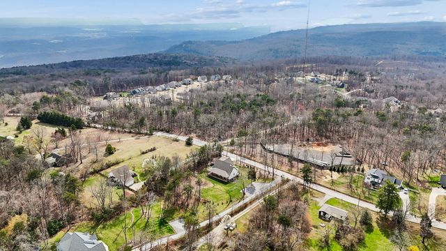 1395 Sawyer Cemetery Road, Signal Mountain, TN 37377