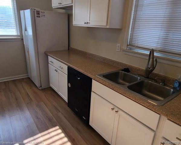 7297 Floral Street, Westland, MI 48185
