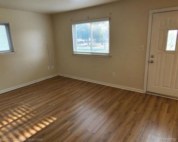 7297 Floral Street, Westland, MI 48185