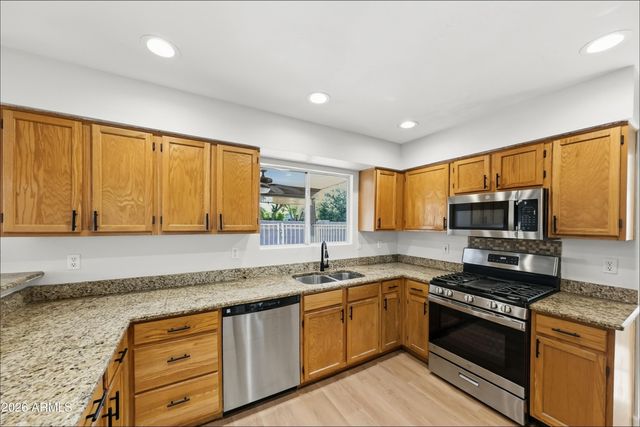 3357 E WINDSONG Drive, Phoenix, AZ 85048
