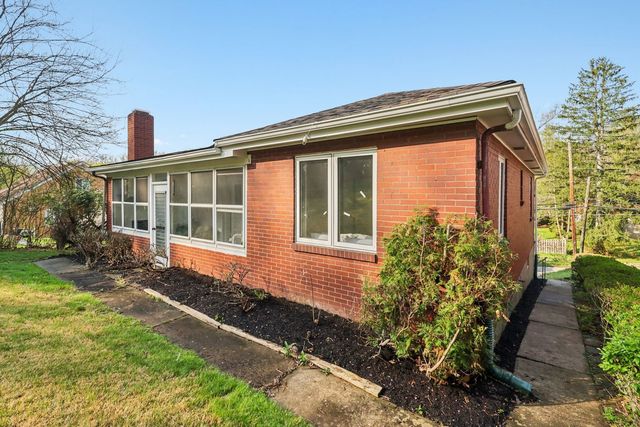 1885 Beulah ROAD, Churchill Boro, PA 15235