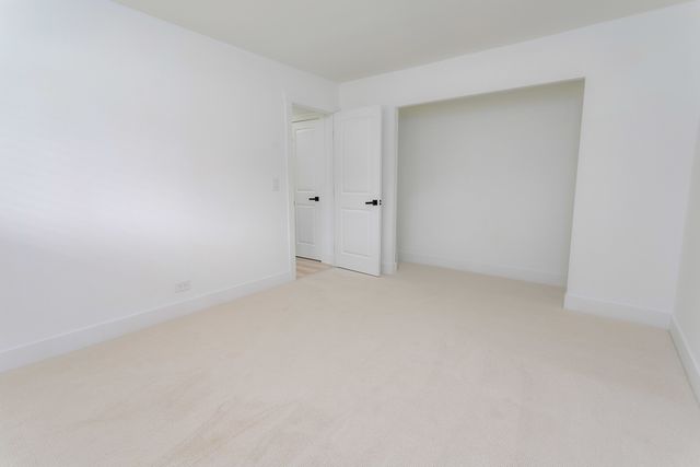 2406 Algonquin Road 4, Rolling Meadows, IL 60008