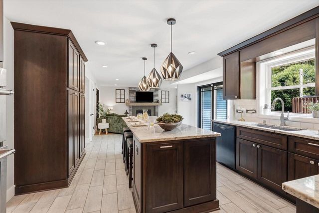 W140S7444 Settler WAY, Muskego, WI 53150