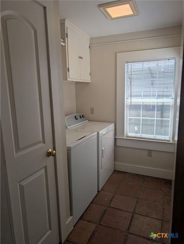 619 E Donegan Street, Seguin, TX 78155