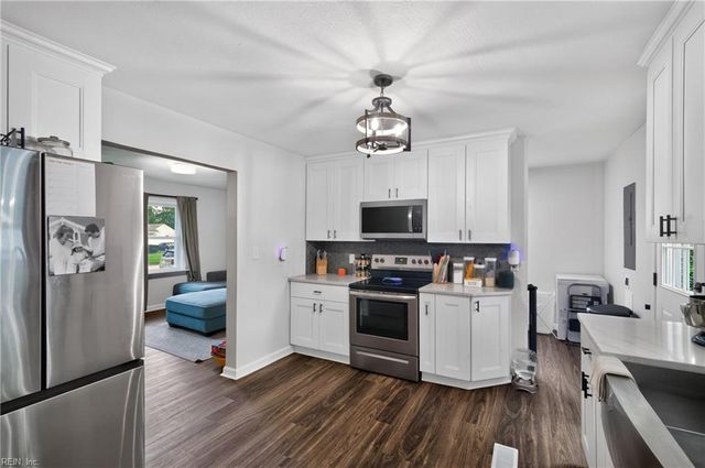 37 Londonshire TER, Hampton, VA 23666