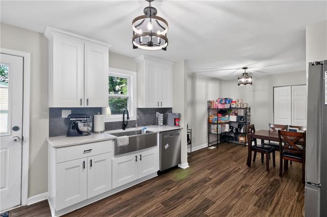 37 Londonshire TER, Hampton, VA 23666